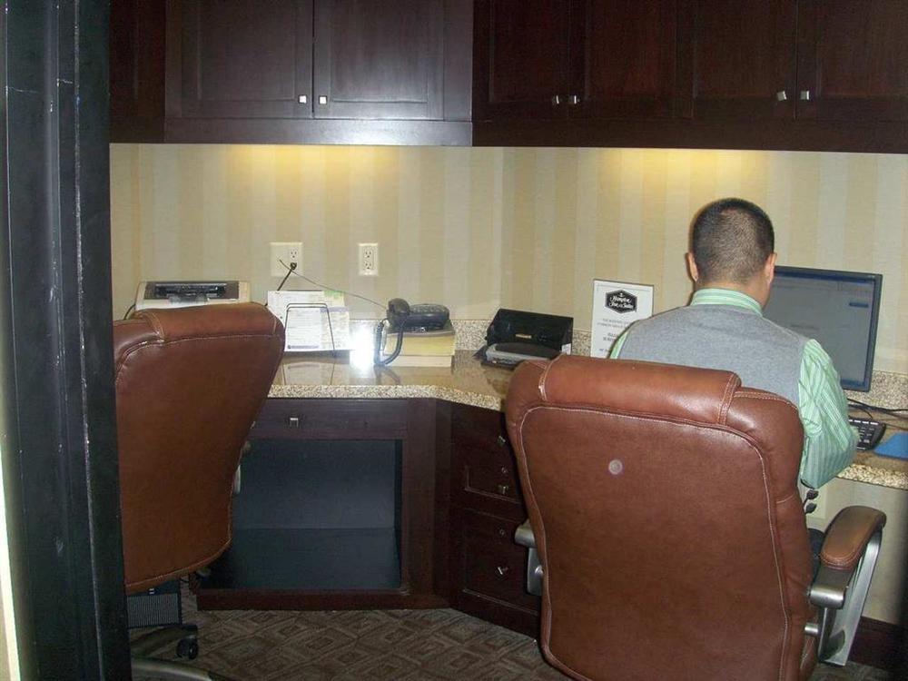 Hampton Inn & Suites Las Vegas South מתקנים תמונה